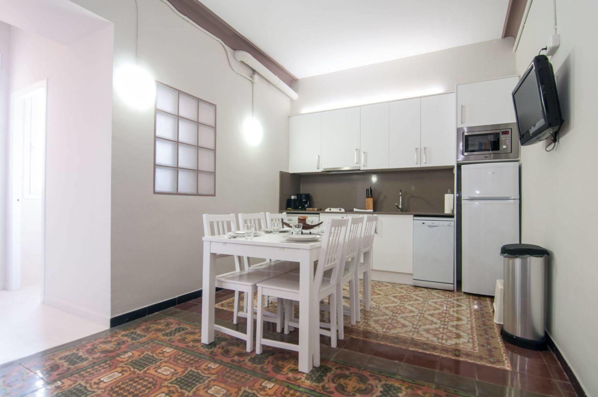 Bbarcelona Sagrada Familia Garden Apartment Exterior photo